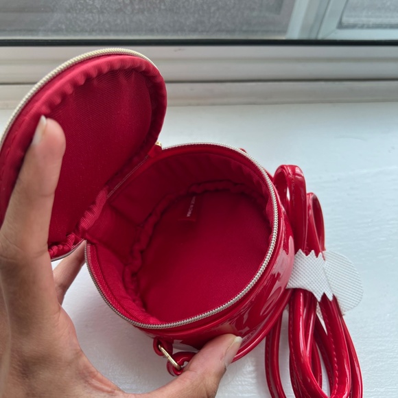 Marc Jacobs Mini Red Patent Leather Circle Purse Crossbody Bag 4" Canteen - Picture 4 of 4